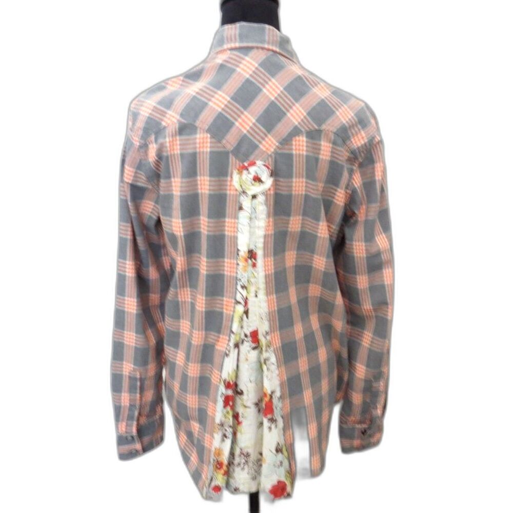 billy T Women's Mixed Media Split-back Plaid Western Shirt Gray/Peach L EUC - Picture 2 of 13
